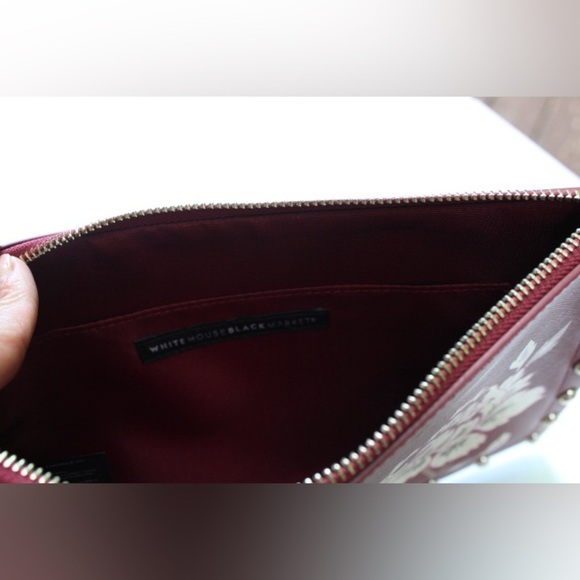 NWT White house black market hand bag/clutch - Picture 4 of 7